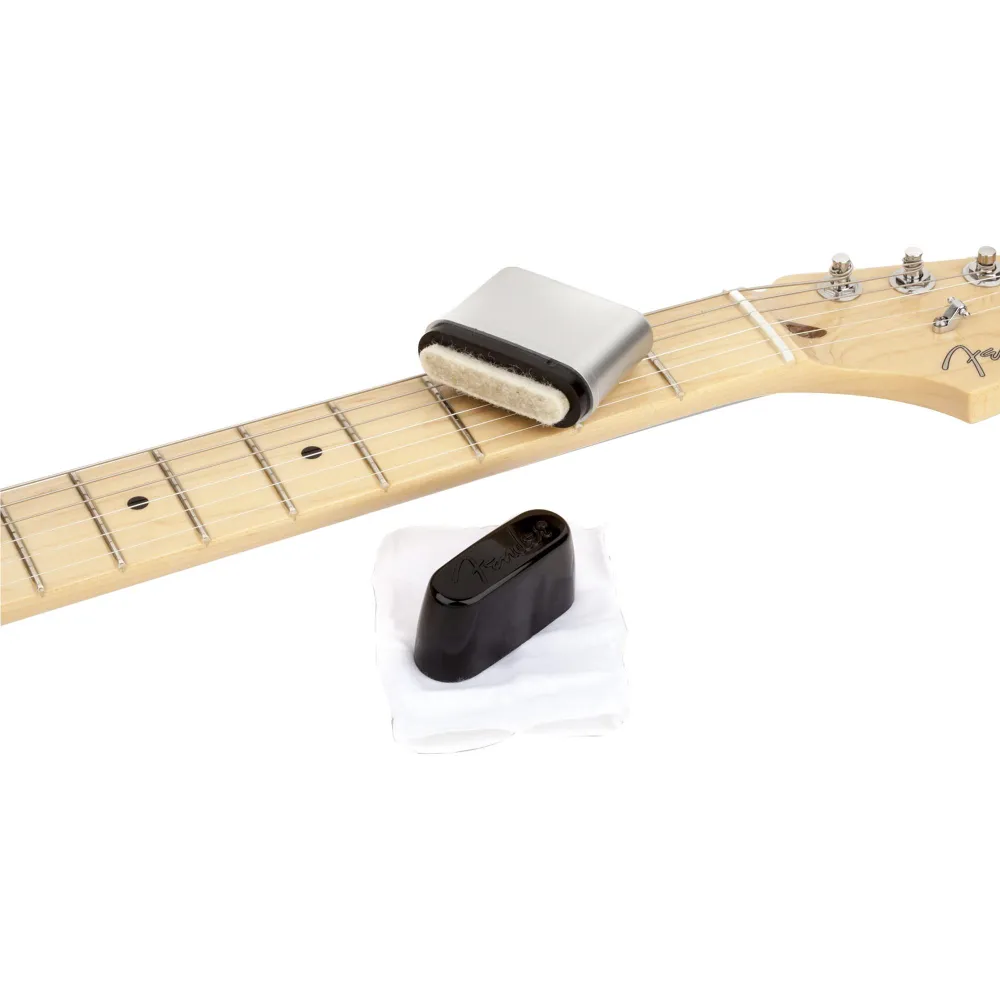 Limpador Fender de Cordas de Guitarra Spe...